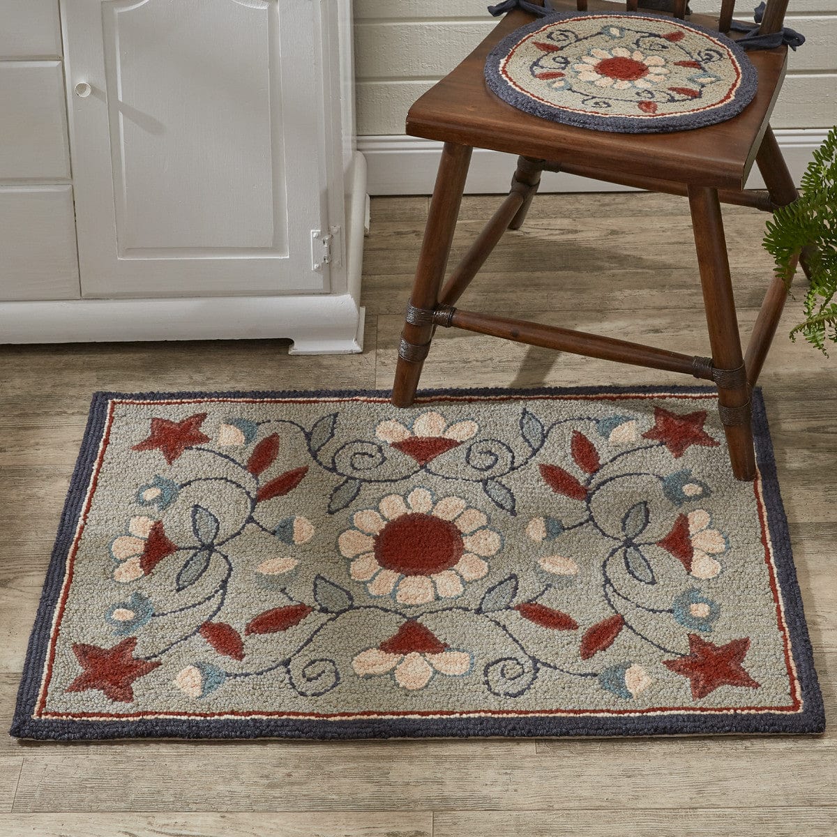 Gray Floral Hooked Rug 24&quot; X 36&quot; Rectangle