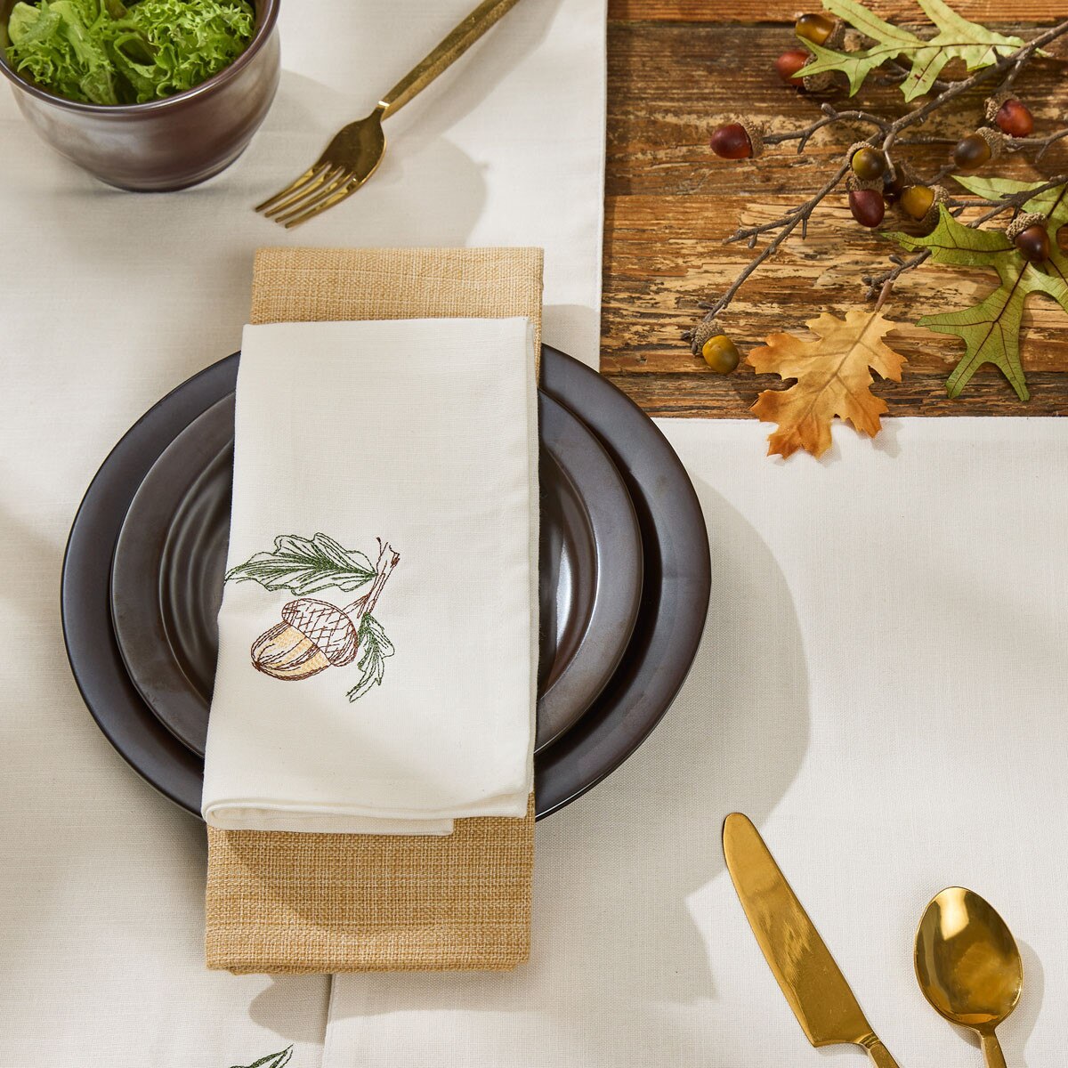 Acorns Embroidered Napkin Set of 2