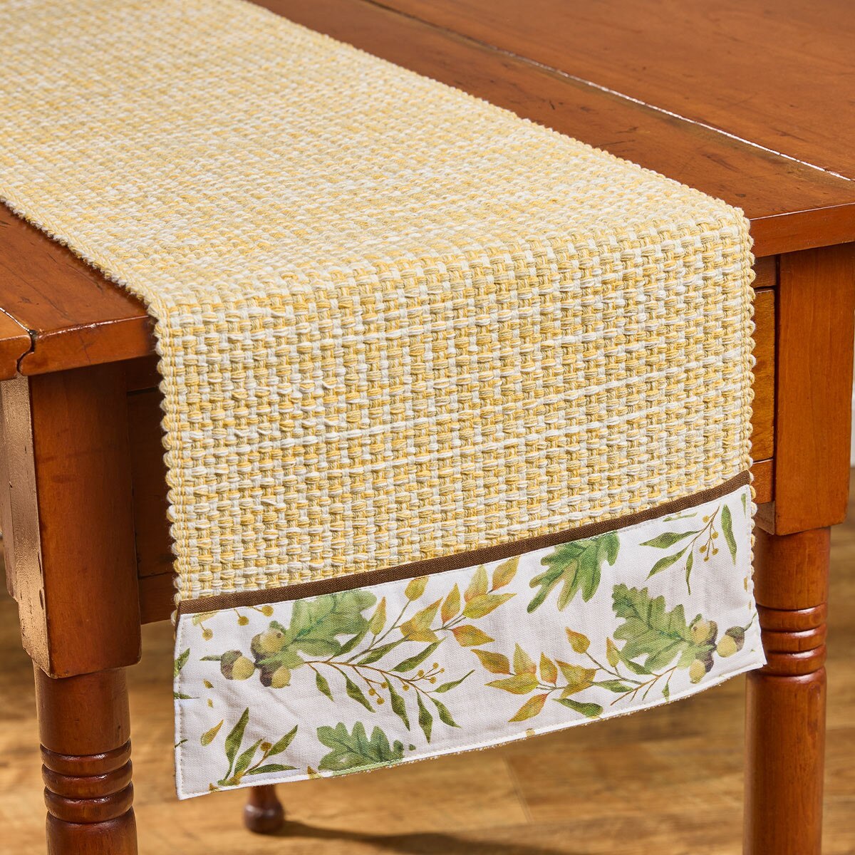 Oak Garland Border Table Runner 54'' Long