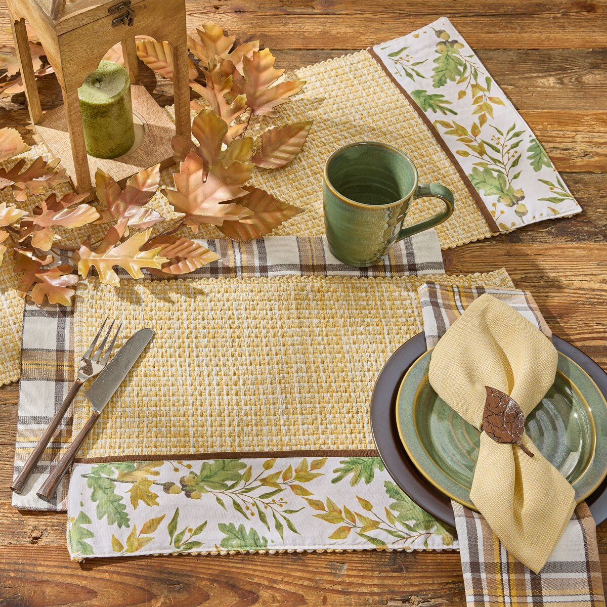 Oak Garland Border Table Runner 54'' Long
