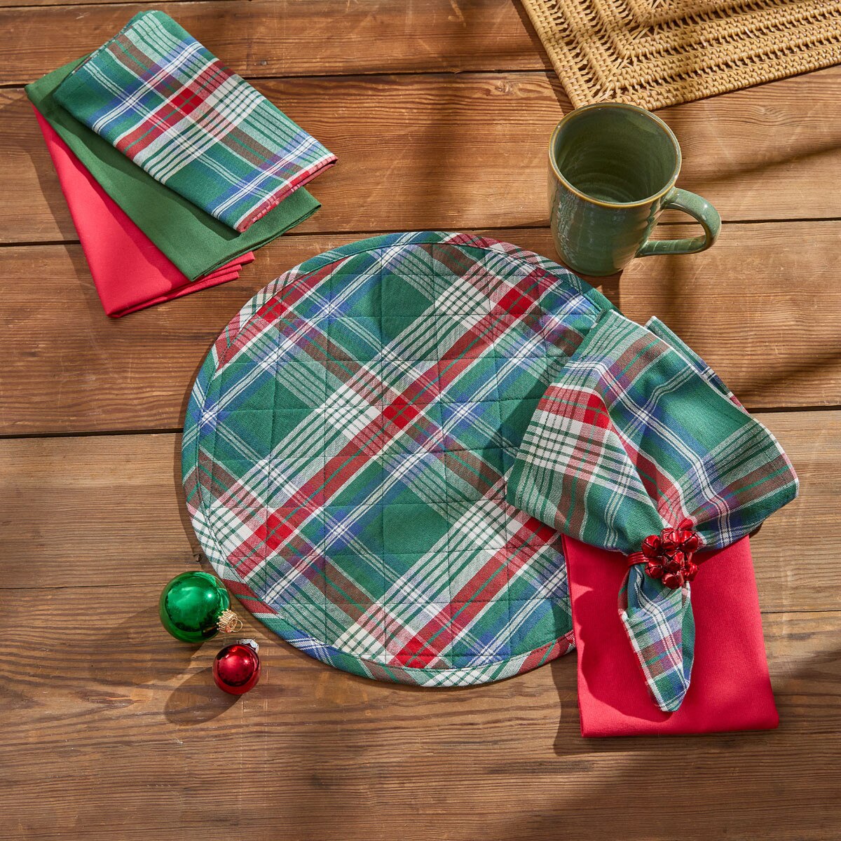 Hard Candy Christmas Quilted Placemat Round Set of 2
