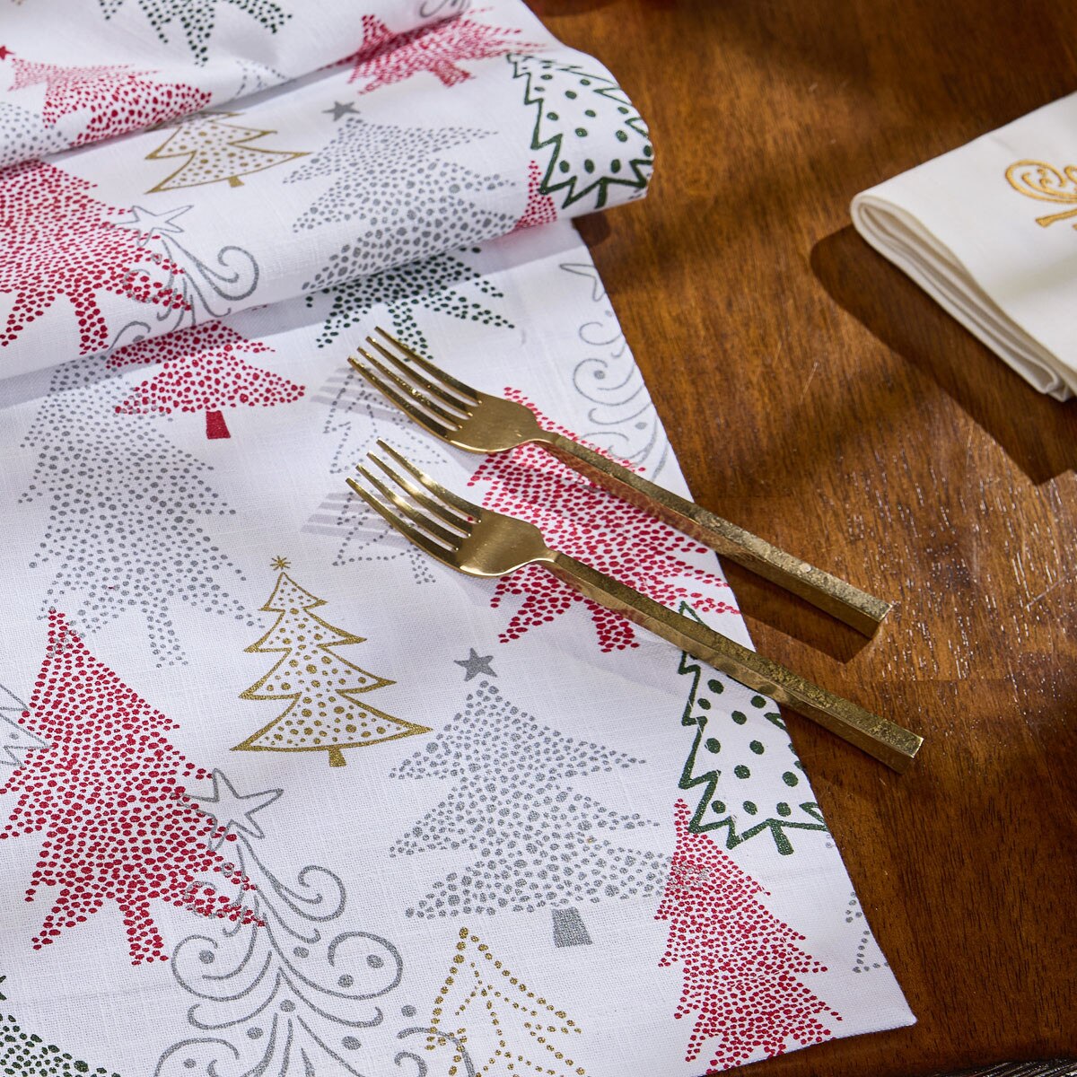 Treescape Printed Table Runner 54'' Long