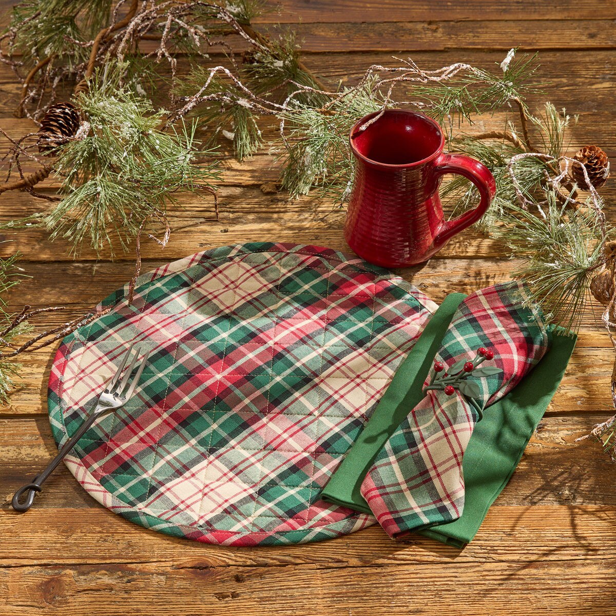 Winter Spice Quilted Placemat Round Set of 2