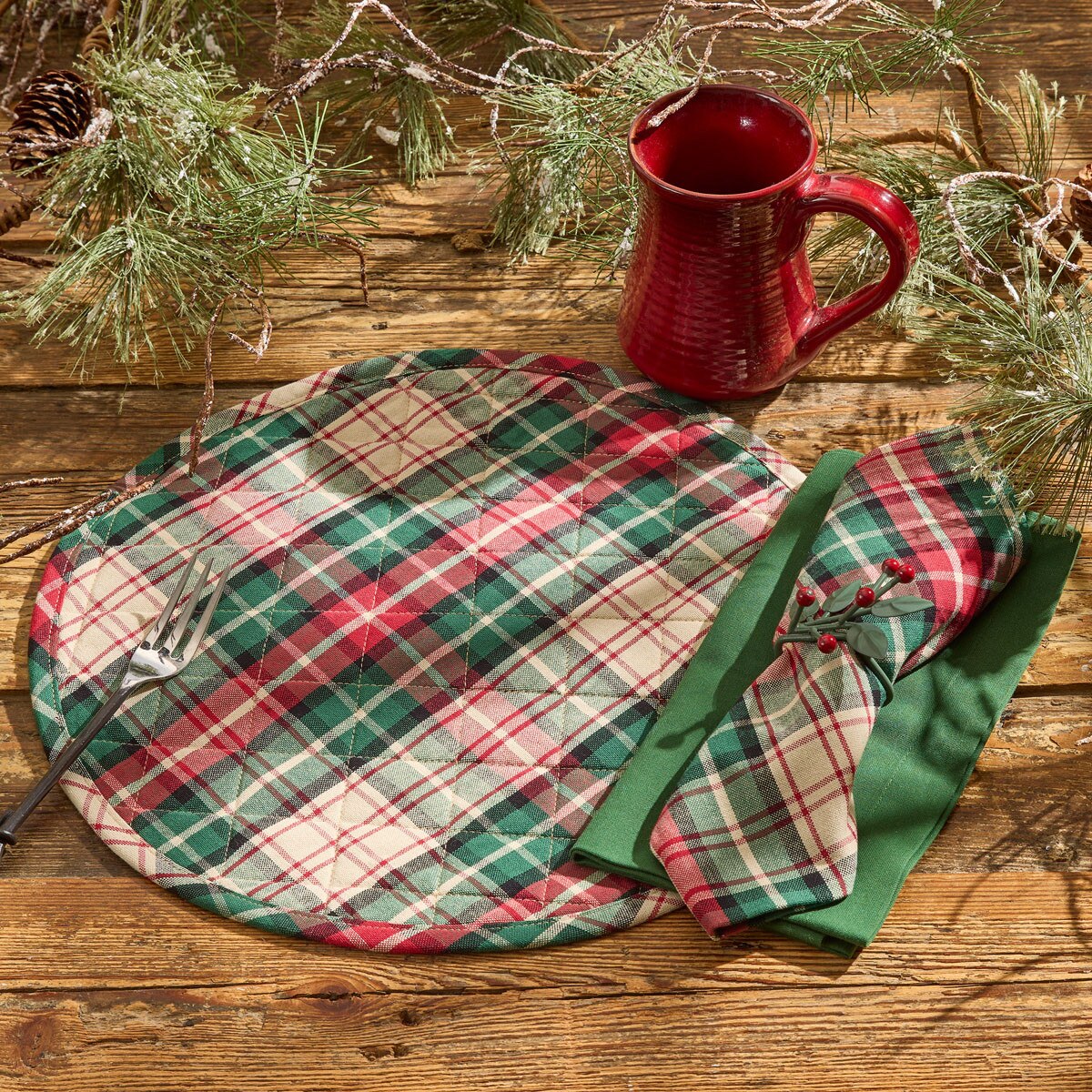 Winter Spice Quilted Placemat Round Set of 2