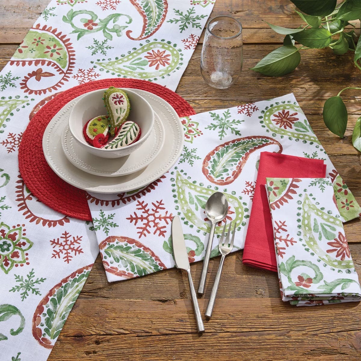 A Very Paisley Holiday Napkin Set of 2