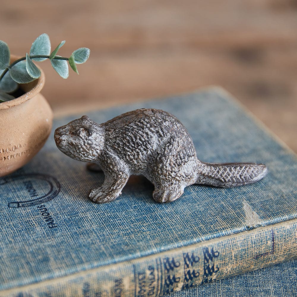 Cast Iron Beaver Figurine / Paperweight