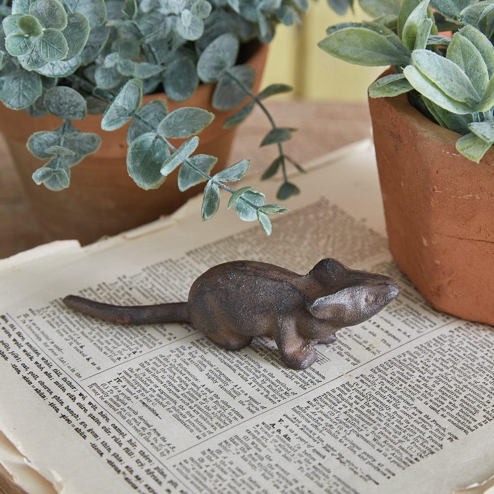 Cast Iron Scurrying Mouse Figurine / Paperweight