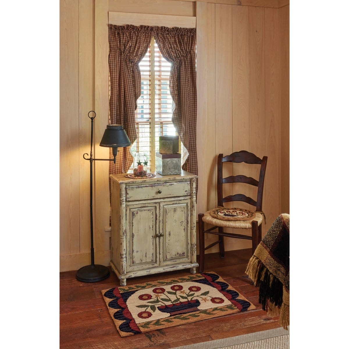 Park Designs Flower Basket Hooked Chair Pad 14.5" Diameter Round