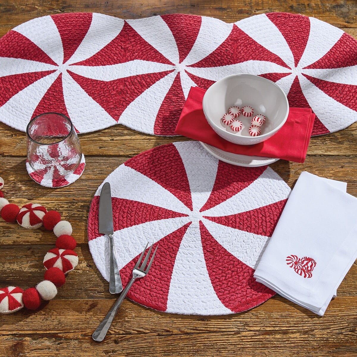 Peppermint Candy Braided & Printed Placemat Round Set of 2