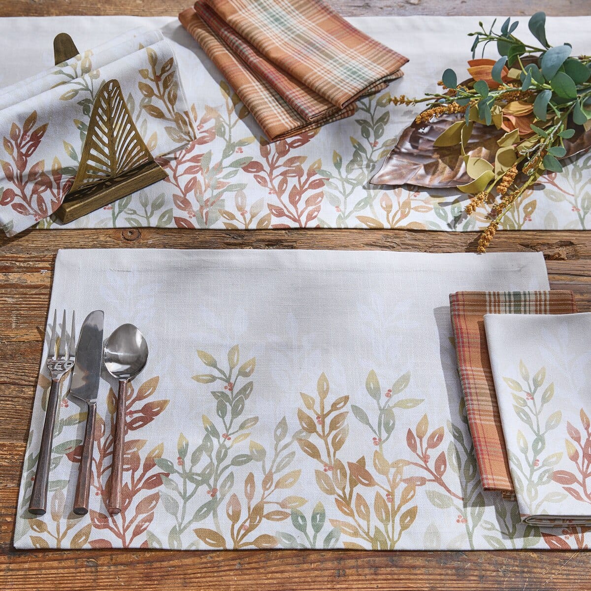 Pyracantha Table Runner 36" Long