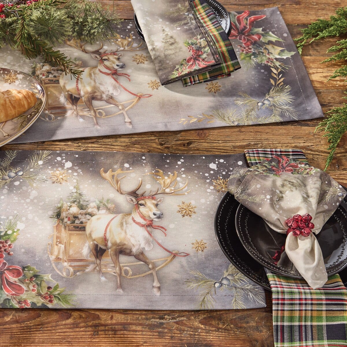 Snow Globe Reindeer Printed Napkin Set of 2