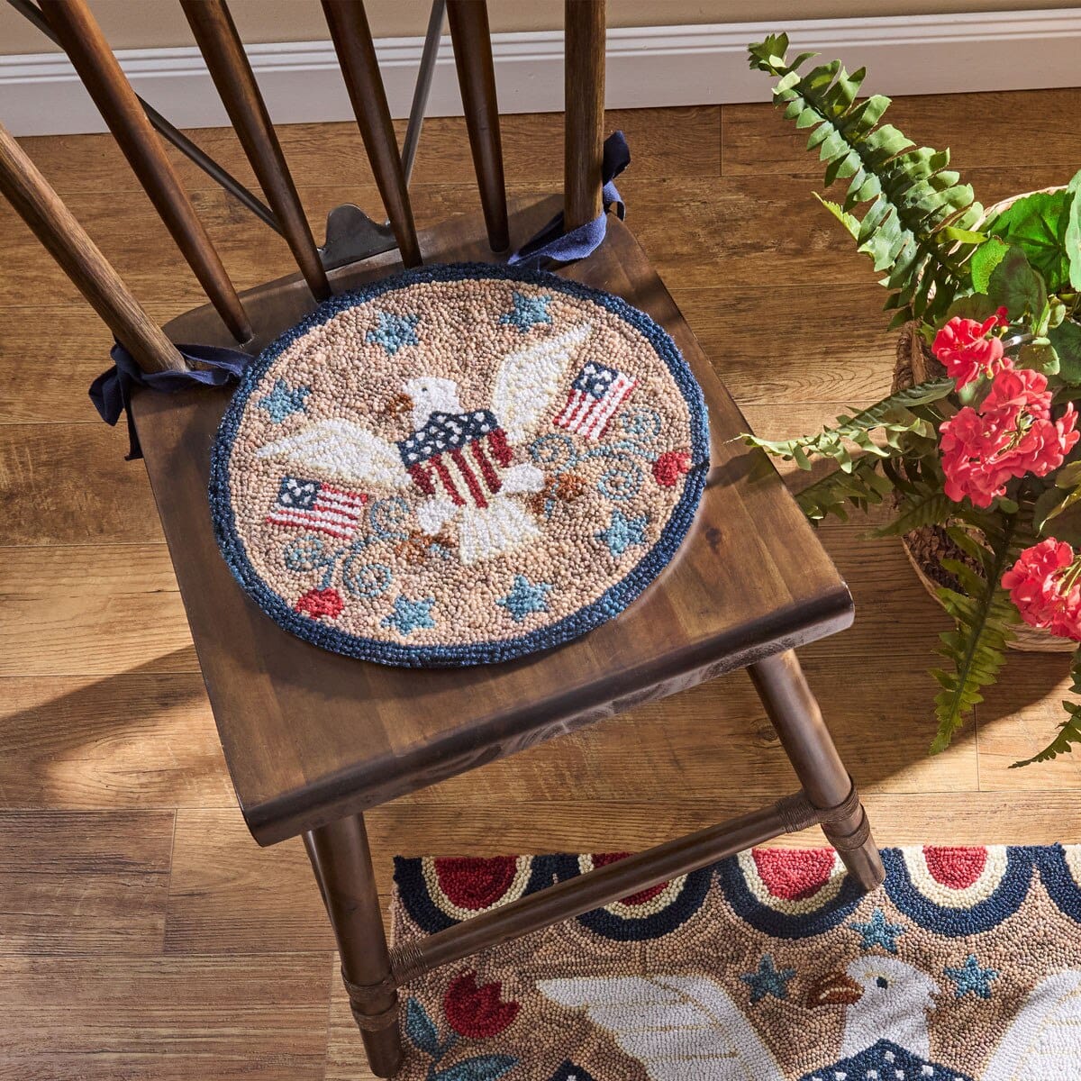 Park Designs Chair Pad Sweet Land of Liberty Hooked Chair Pad 14.5" Diameter Round